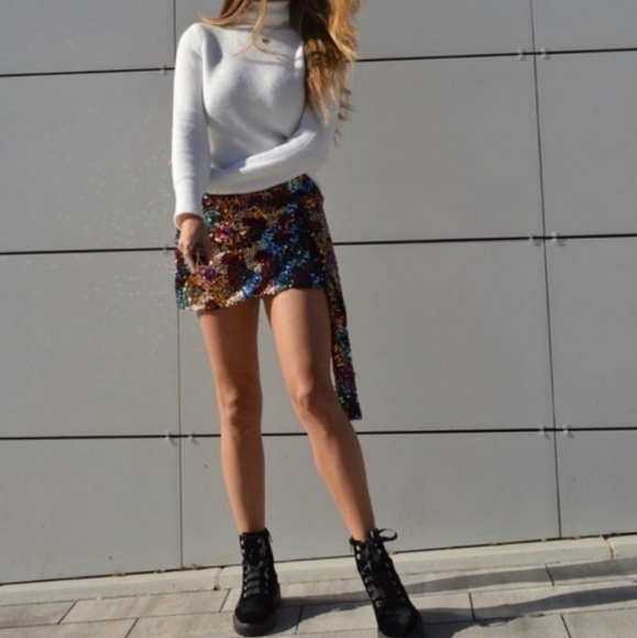 Zara Multicolored Faux Wrap Sequin Mini Skirt Bloggers favorite - Picture 5 of 9